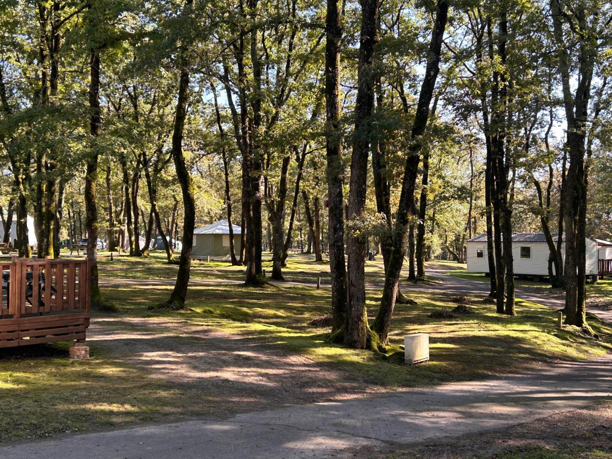 Camping Les Petites Minaudieres Coussay-les-Bois Exterior photo